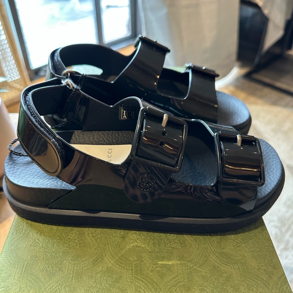 Gucci Black Sandals with Adjustable Straps and Sturdy Soles